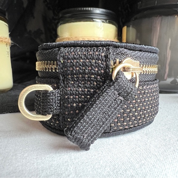 ROTHY’S ‘The Round Pouch” in Black and Gold - Picture 4 of 11